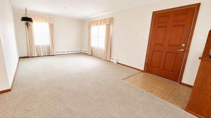 1326 Powers St, Oshkosh, WI 54901-3946
