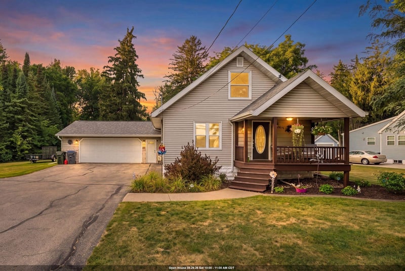 W7678 State Rd 54, Shiocton, WI 54170-8672