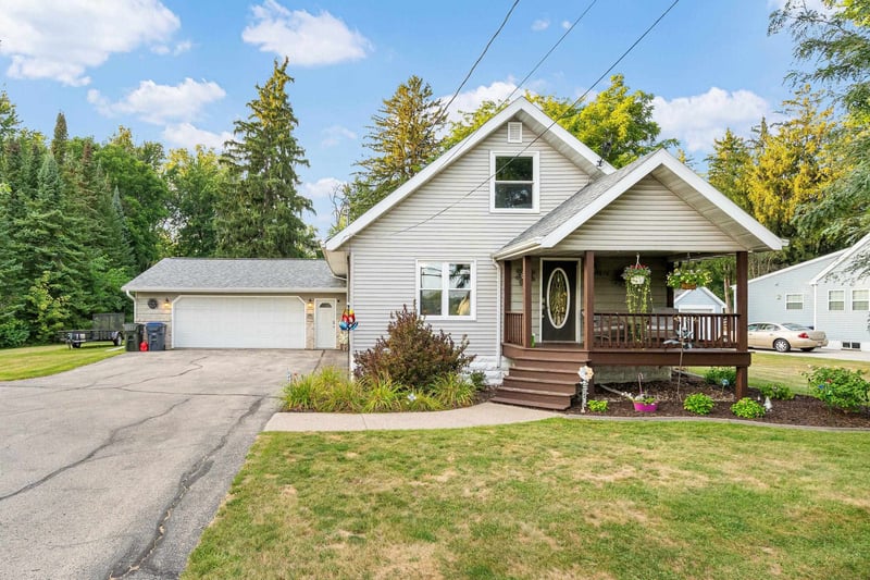 W7678 State Rd 54, Shiocton, WI 54170-8672