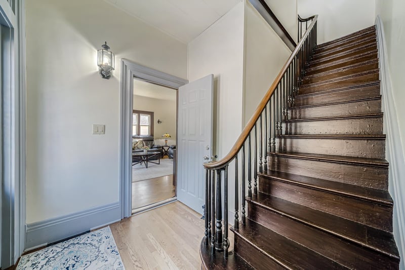 717 Powers St, Oshkosh, WI 54901-4656
