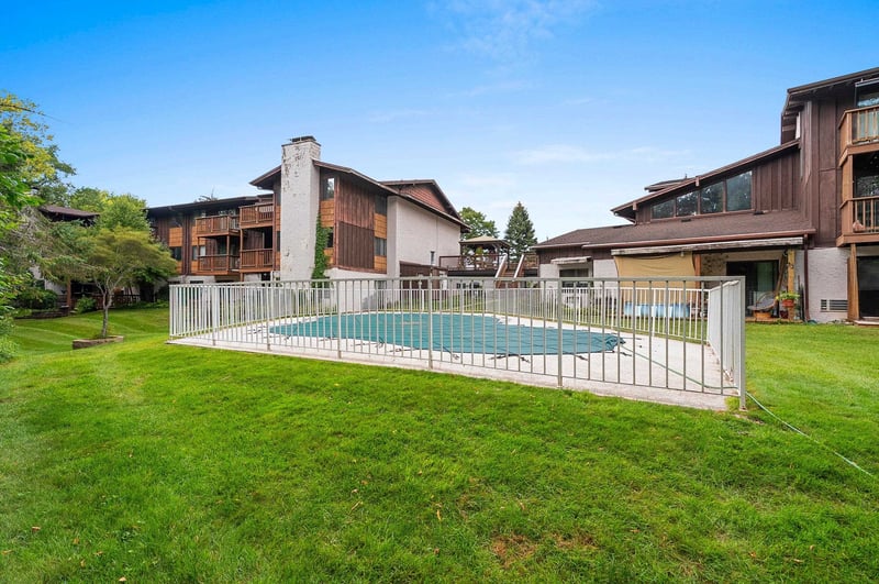 2686 Humboldt Rd #10, Green Bay, WI 54311-5790