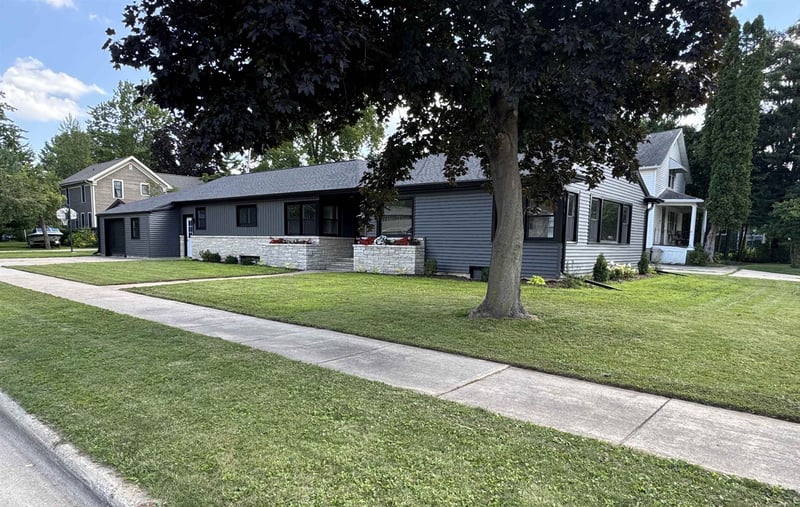 316 W 4th St, Shawano, WI 54166