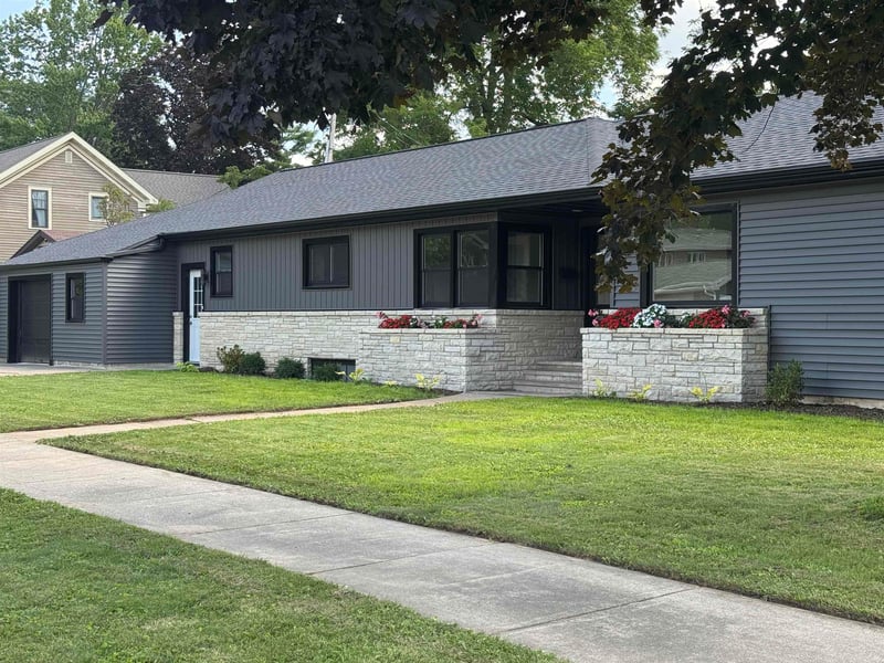 316 W 4th St, Shawano, WI 54166