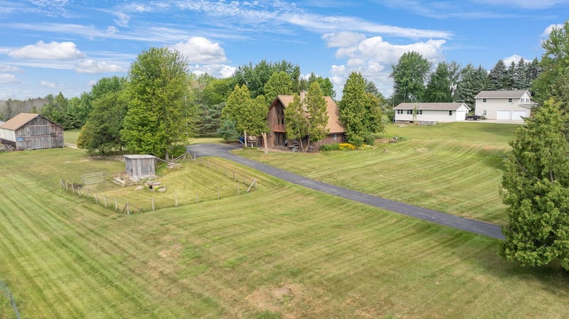 N2579 Hample Rd, Appleton, WI 54913