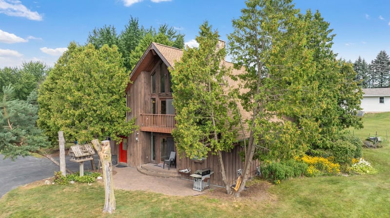 N2579 Hample Rd, Appleton, WI 54913