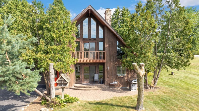 N2579 Hample Rd, Appleton, WI 54913