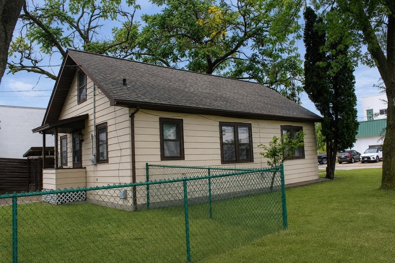 1605 W Haskel St, Appleton, WI 54914