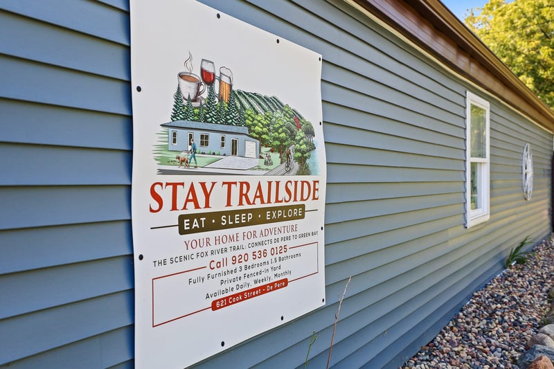 621 Cook St, De Pere, WI 54115-3142