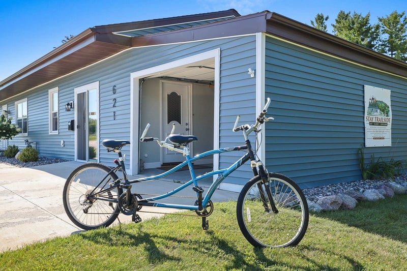 621 Cook St, De Pere, WI 54115-3142