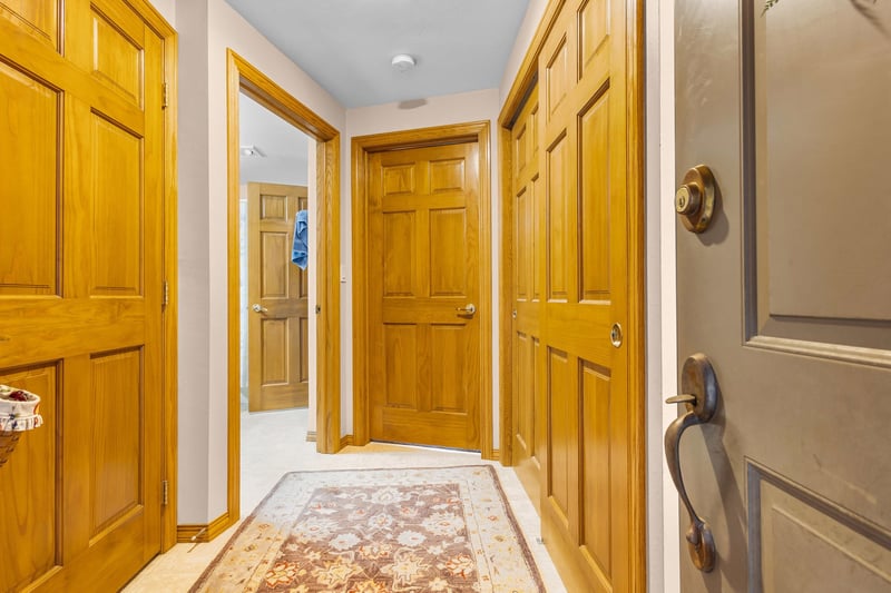 1808 Hardwoods Ct, De Pere, WI 54115