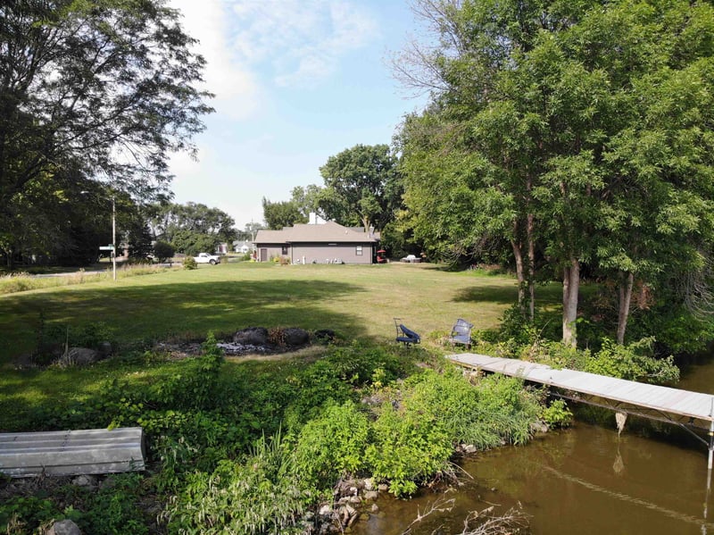 Driftwood Ln, Oshkosh, WI 54902