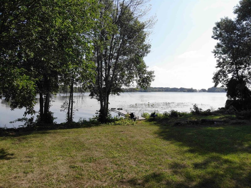 Driftwood Ln, Oshkosh, WI 54902