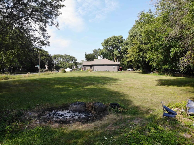 Driftwood Ln, Oshkosh, WI 54902