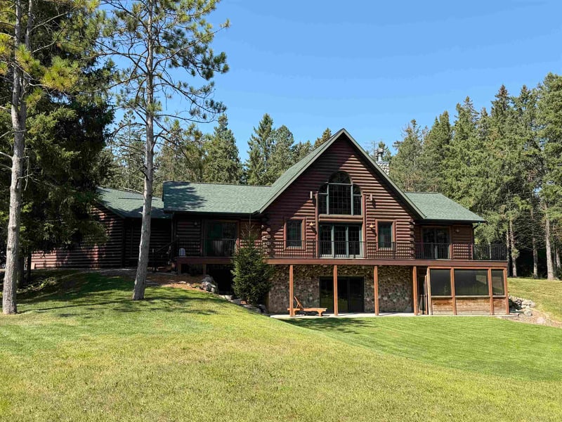 W9150 Forevergreen Ct, Hortonville, WI 54944-9275