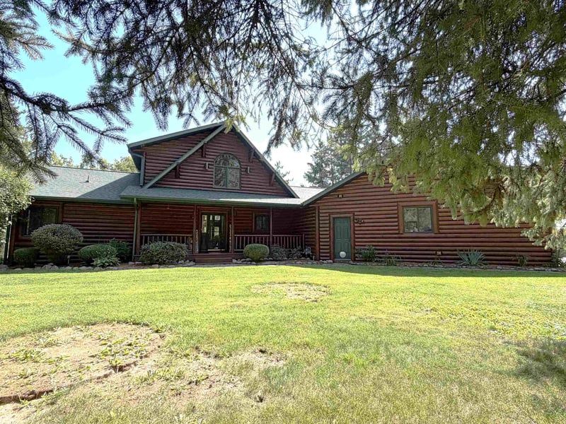 W9150 Forevergreen Ct, Hortonville, WI 54944-9275