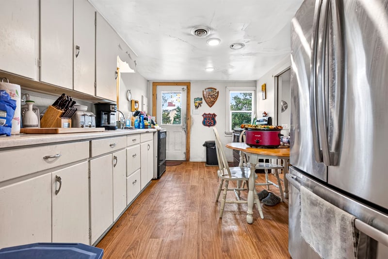 N3043 Pioneer Rd, Clintonville, WI 54929-8572