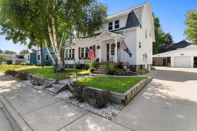 313 S Washington St, Shawano, WI 54166