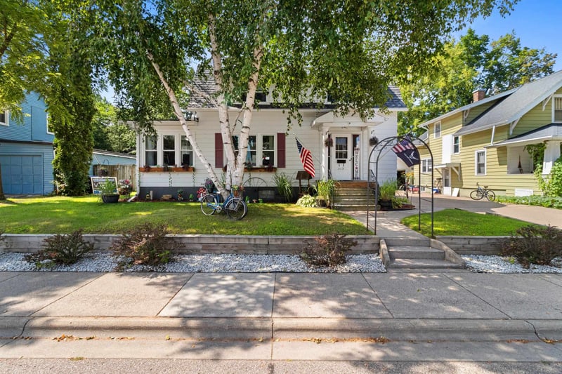 313 S Washington St, Shawano, WI 54166