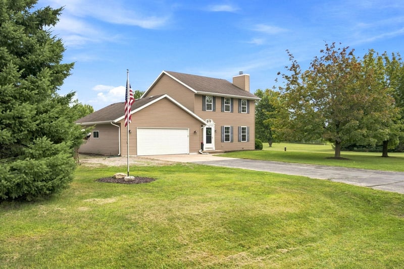 542 Highland Meadow Trl, Pulaski, WI 54162