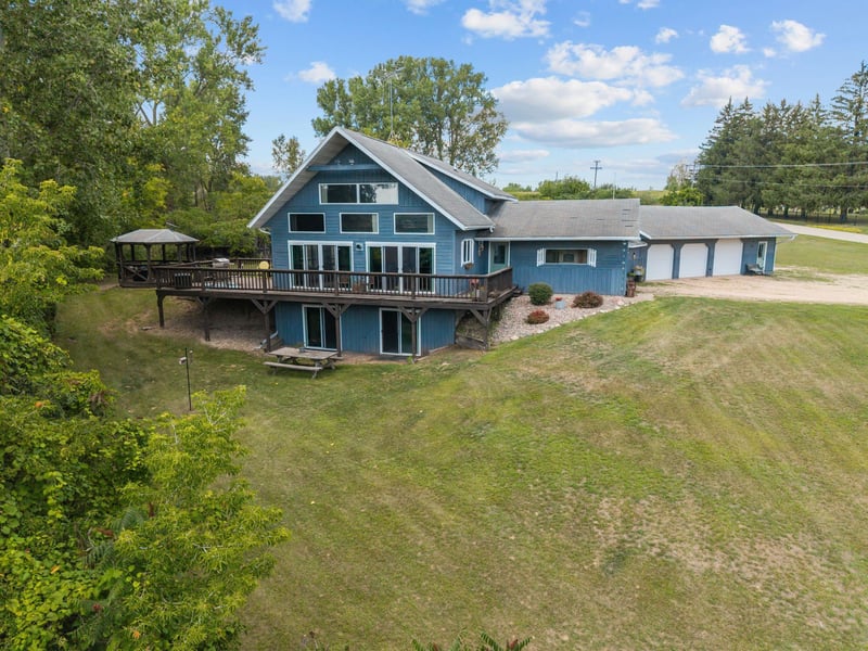 5389 Patzer Ln, Gillett, WI 54124