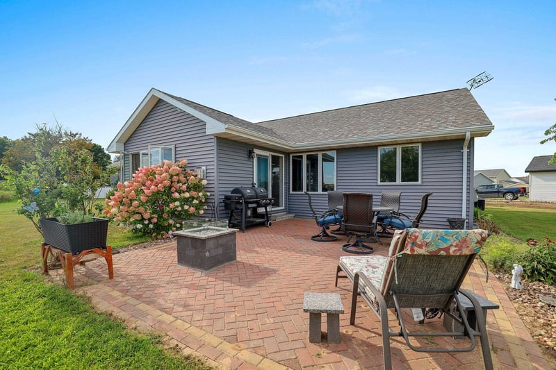 1028 Maple Vista Ct, Seymour, WI 54165-1270
