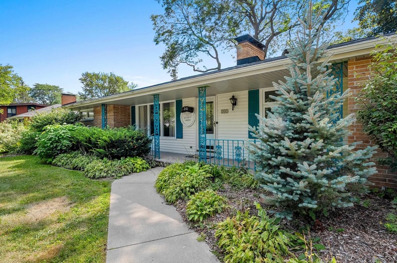 241 St Marys Blvd, Green Bay, WI 54301-2603