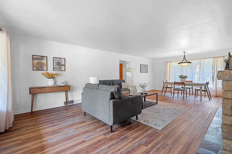 241 St Marys Blvd, Green Bay, WI 54301-2603
