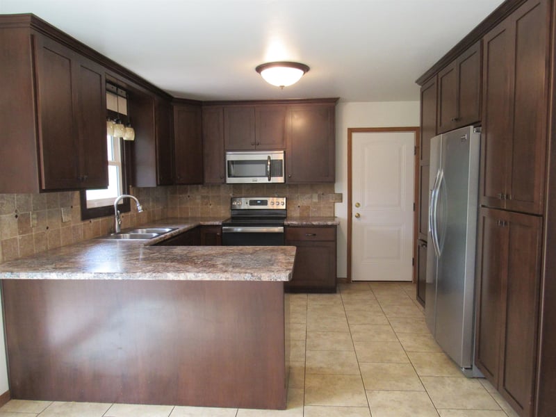 2781 Tulip Ct, Green Bay, WI 54313