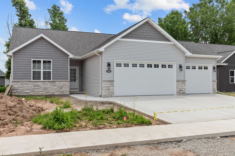 3764 E Callalilly Ln, Appleton, WI 54913