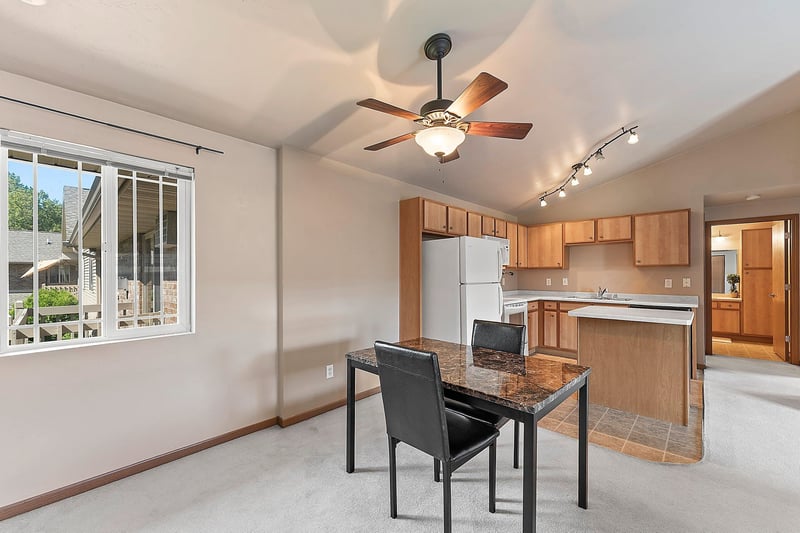 3319 N Casaloma Dr #81, Appleton, WI 54913