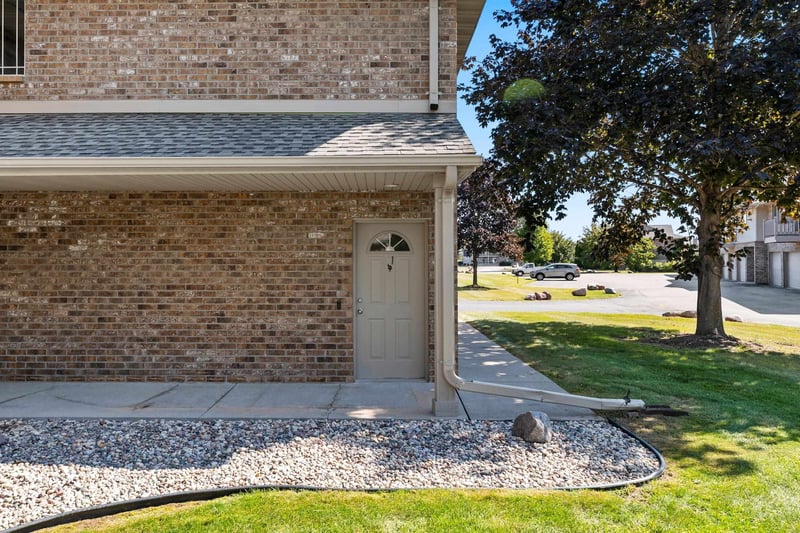3319 N Casaloma Dr, Appleton, WI 54913