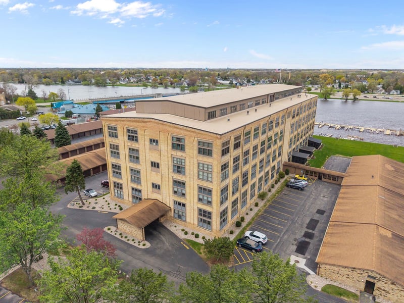 1545 Arboretum Dr #304, Oshkosh, WI 54901-2797