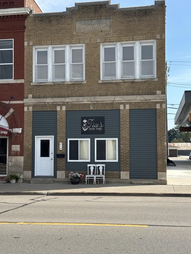 214 S Main St, Seymour, WI 54165