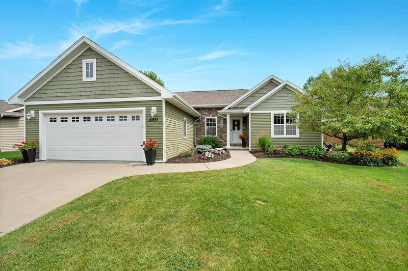 4851 Isabella Cir, Oneida, WI 54155