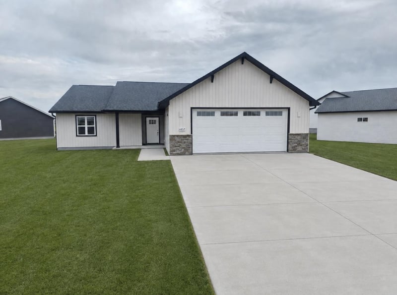 W6857 Mcallister Dr, Greenville, WI 54942