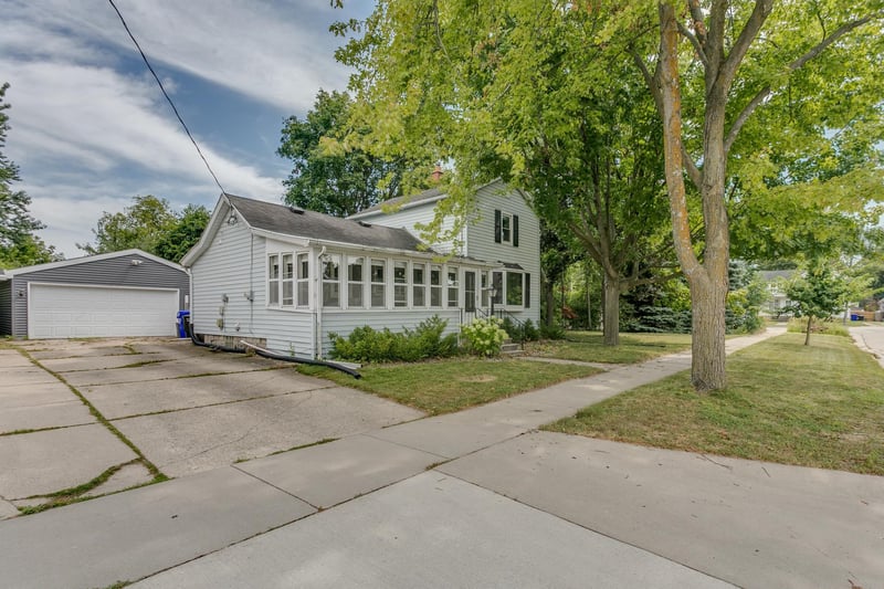 326 S Summit St, Appleton, WI 54914