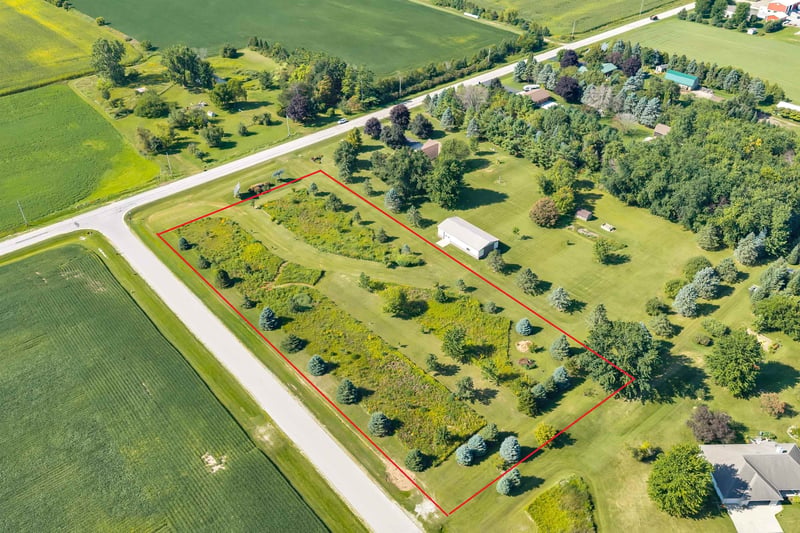 Woodland Dr #2, Seymour, WI 54165