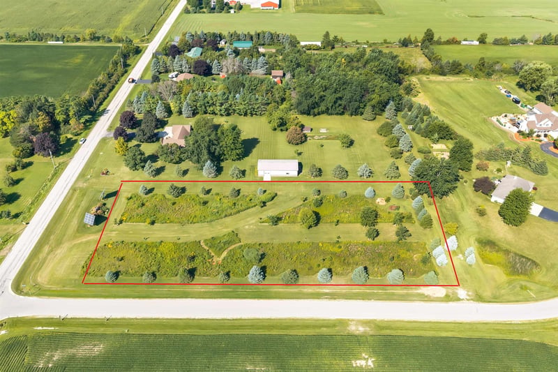 Woodland Dr #2, Seymour, WI 54165