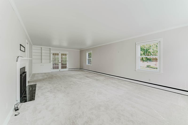 1655 Arizona St, Oshkosh, WI 54902