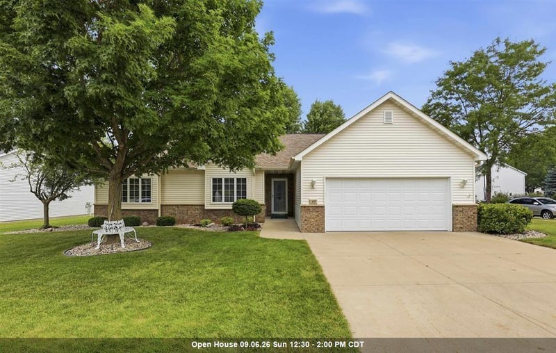 89 Penbrook Cir, Appleton, WI 54914