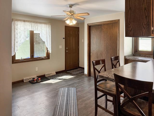 208 State St, Neenah, WI 54956