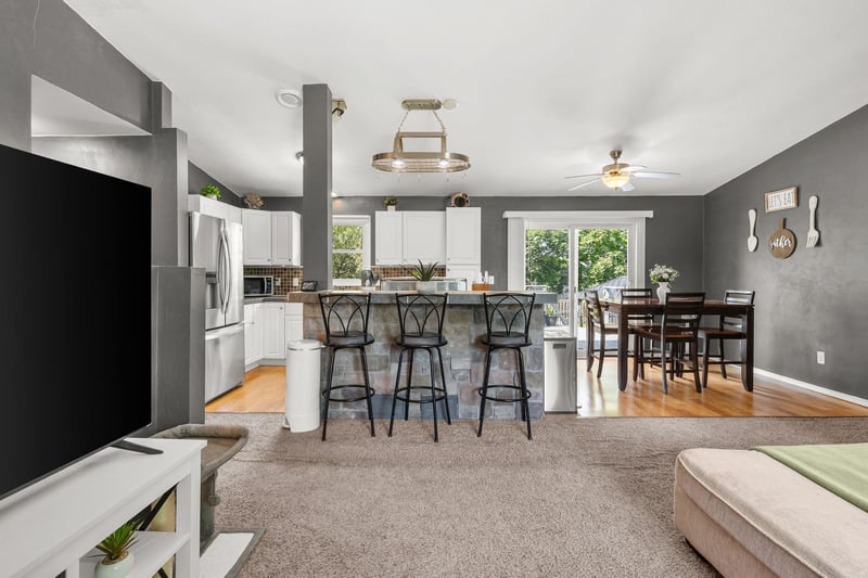 2309 Brantwood Dr, Neenah, WI 54956