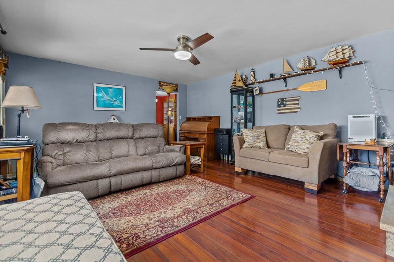 807 W Parkway Blvd, Appleton, WI 54914-2643