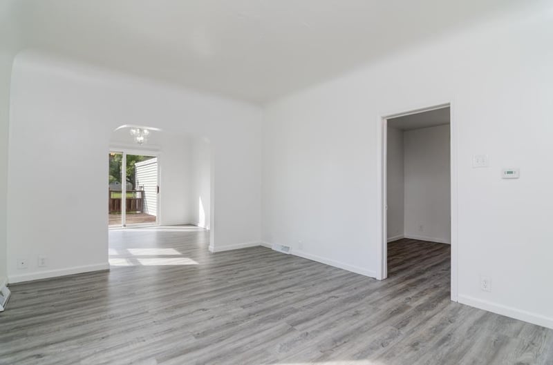 408 Oak St, Green Bay, WI 54304-1825