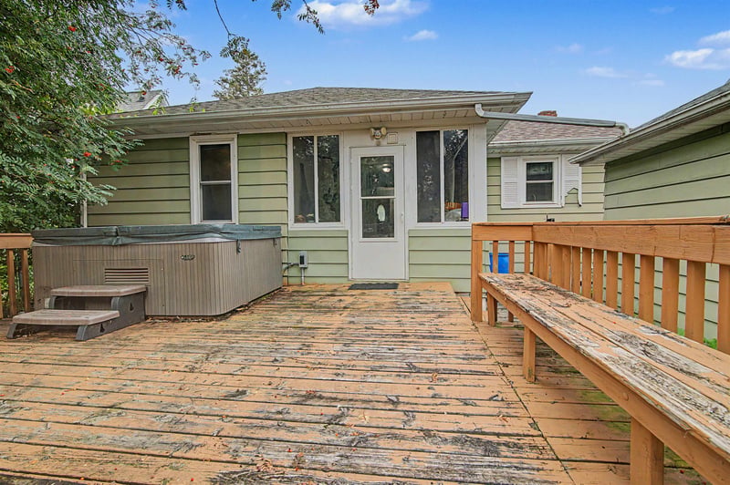 835 14th Ave, Green Bay, WI 54304