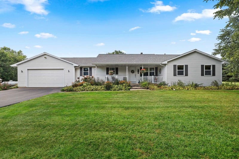 N831 Rabbit Rd, Fremont, WI 54940