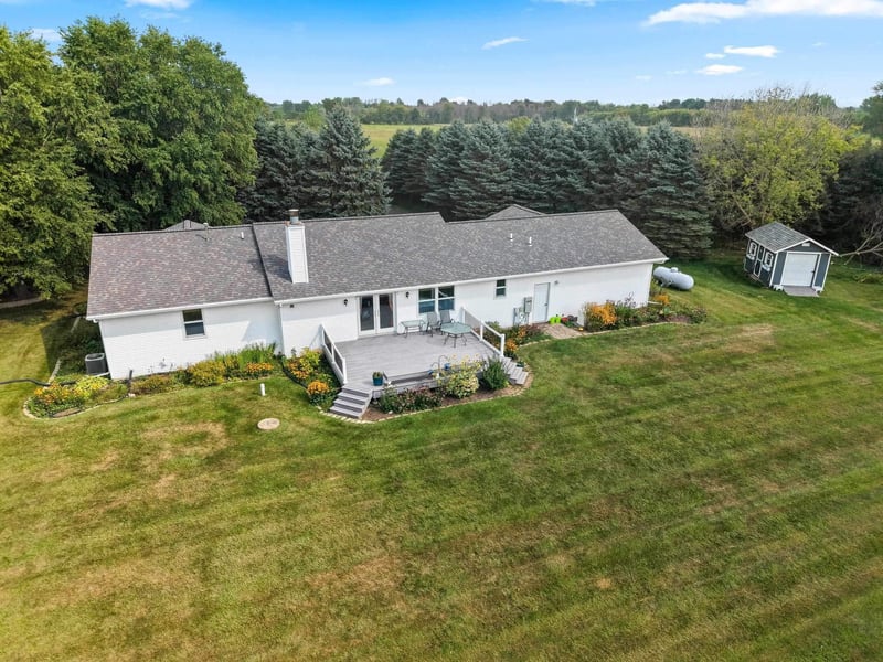 N831 Rabbit Rd, Fremont, WI 54940