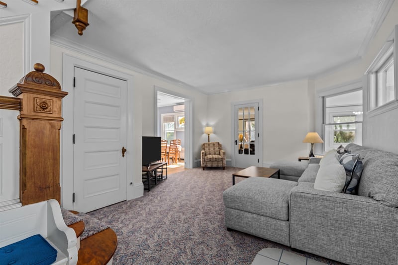 306 W Wisconsin Ave, Kaukauna, WI 54130