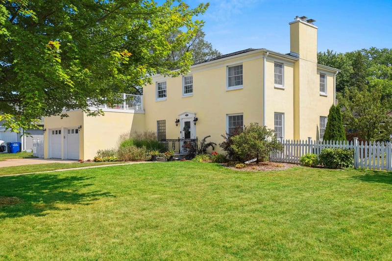 3037 Linck Ct, Green Bay, WI 54301-1621