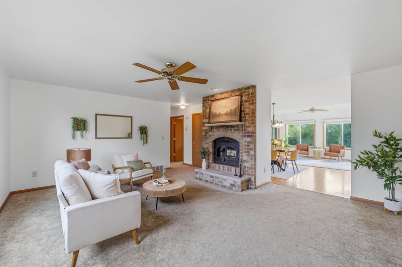 4610 Friedrich Ave, Omro, WI 54963